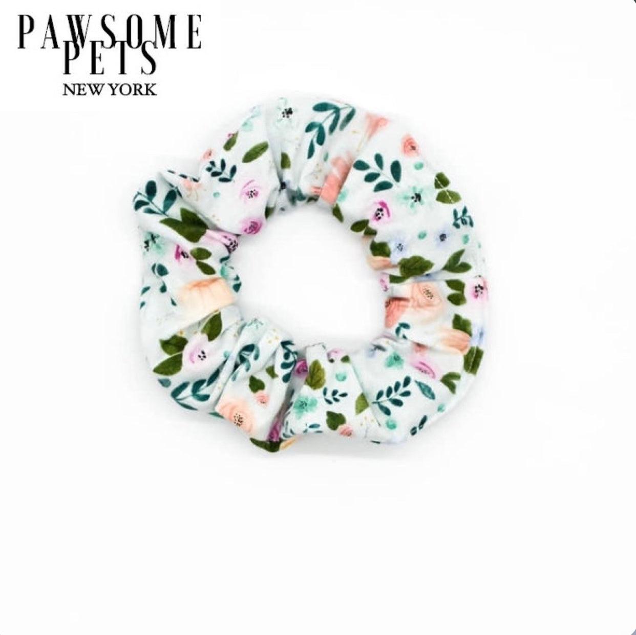 SCRUNCHIES - WHITE FLORAL