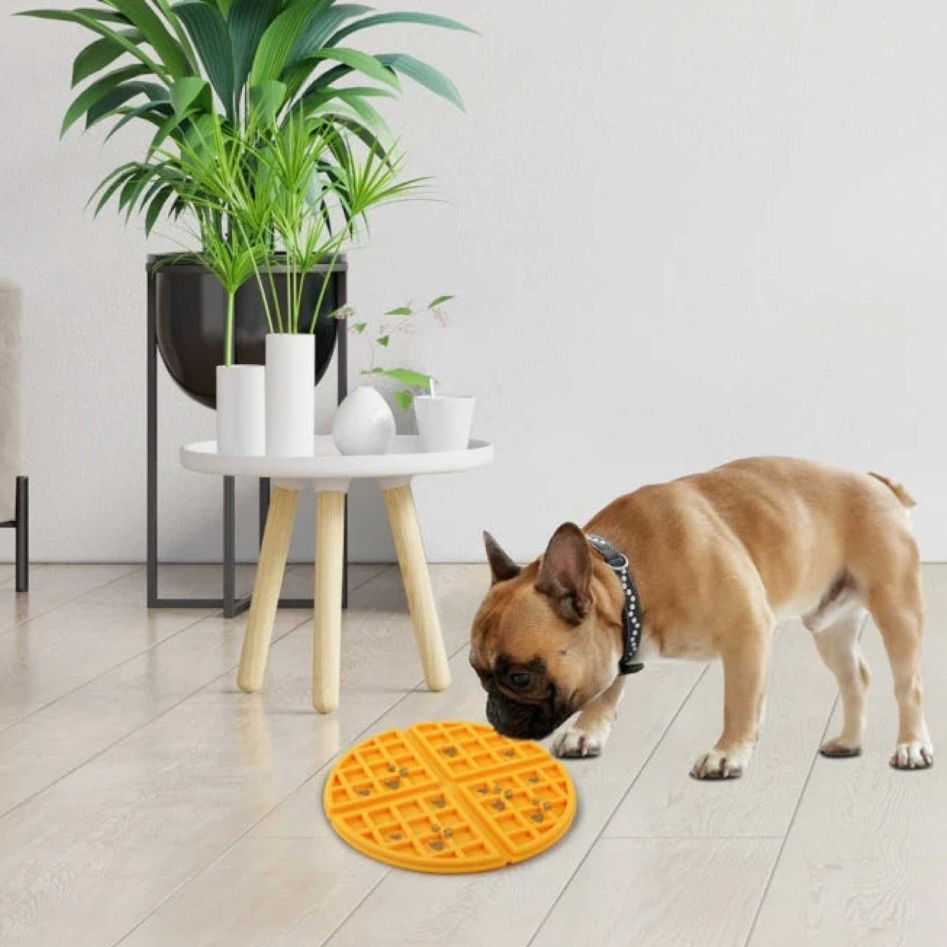Dog Woofle Lick Mat - Food and Treat Sticky Slow Feeder Pad